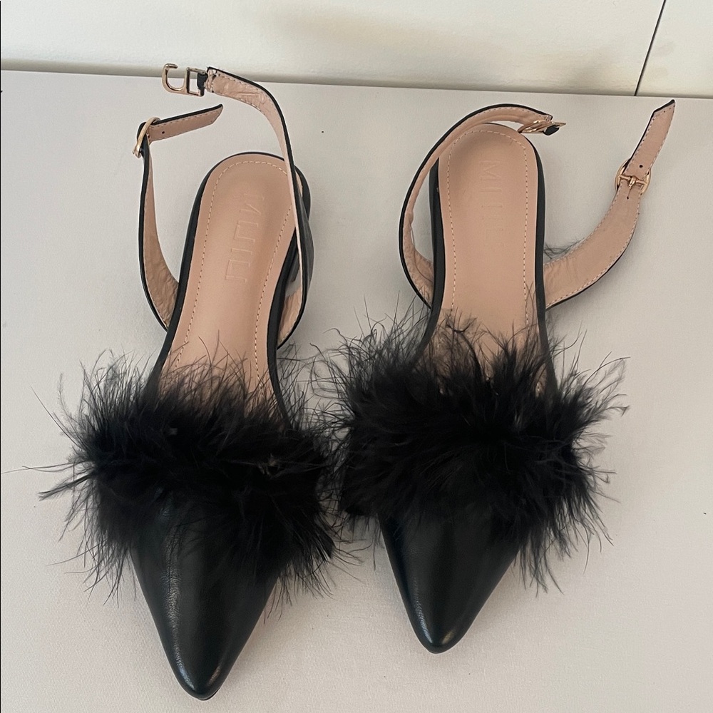 Elegant Black Feathered Women's Flats